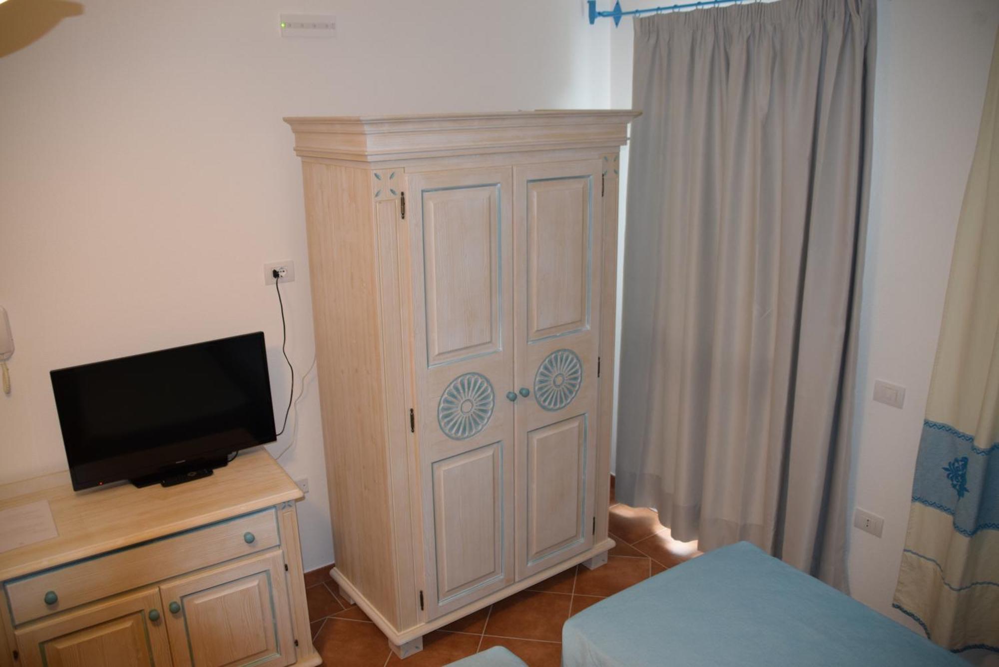 Residence Leonardo Da Vinci Orosei Kültér fotó